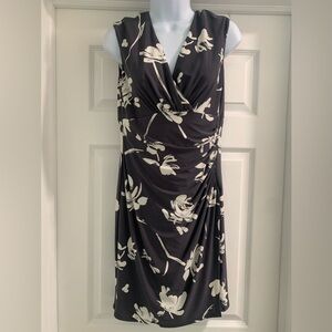 Lauren Ralph Lauren Size 10P Gray Floral Sleeveless Wrap Flare Stretch Dress